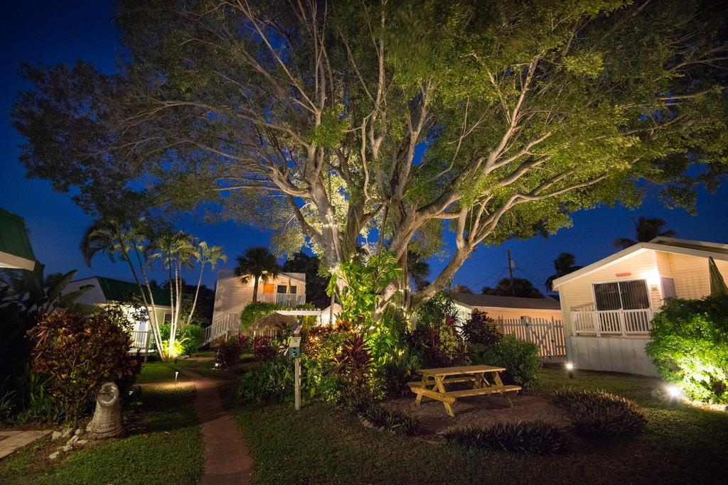 Silver Sands Villas ฟอร์ตมายเยอร์สบีช ภายนอก รูปภาพ